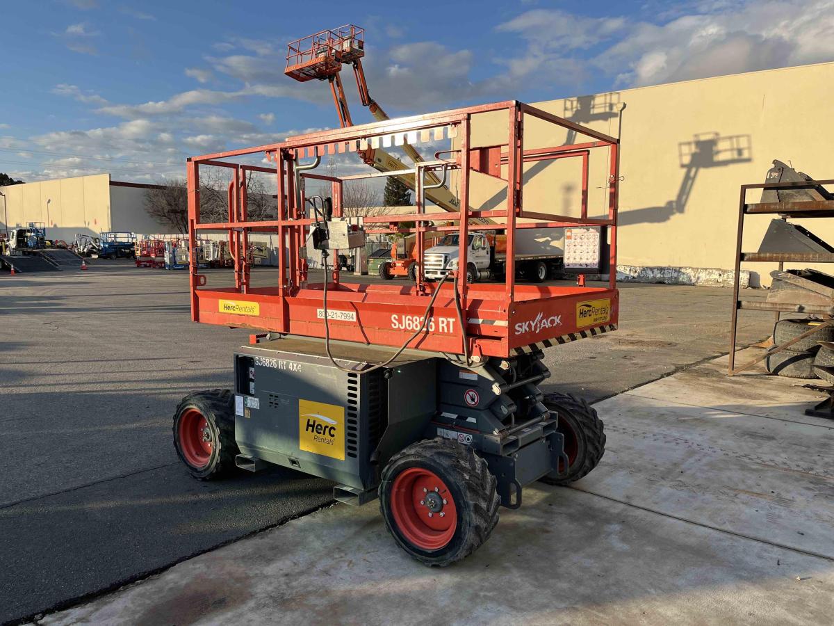 2018 Skyjack SJ-6826RT-3