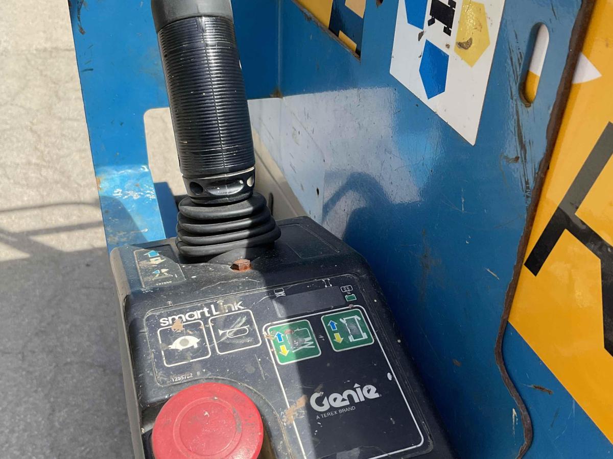 2016 Genie GS-4047