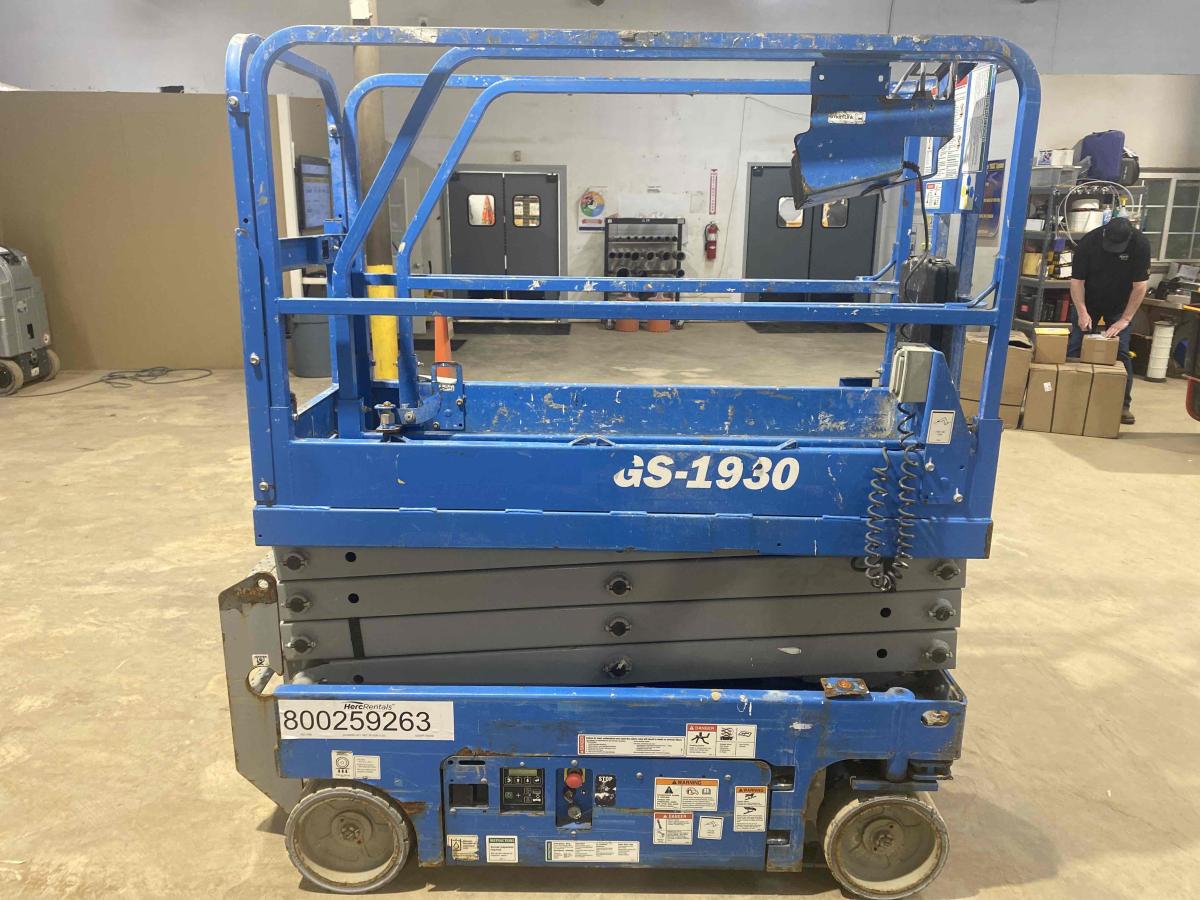 2019 Genie GS-1930