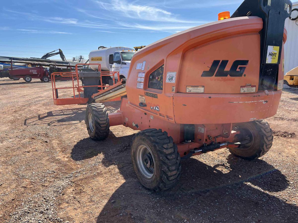 2016 JLG 400S