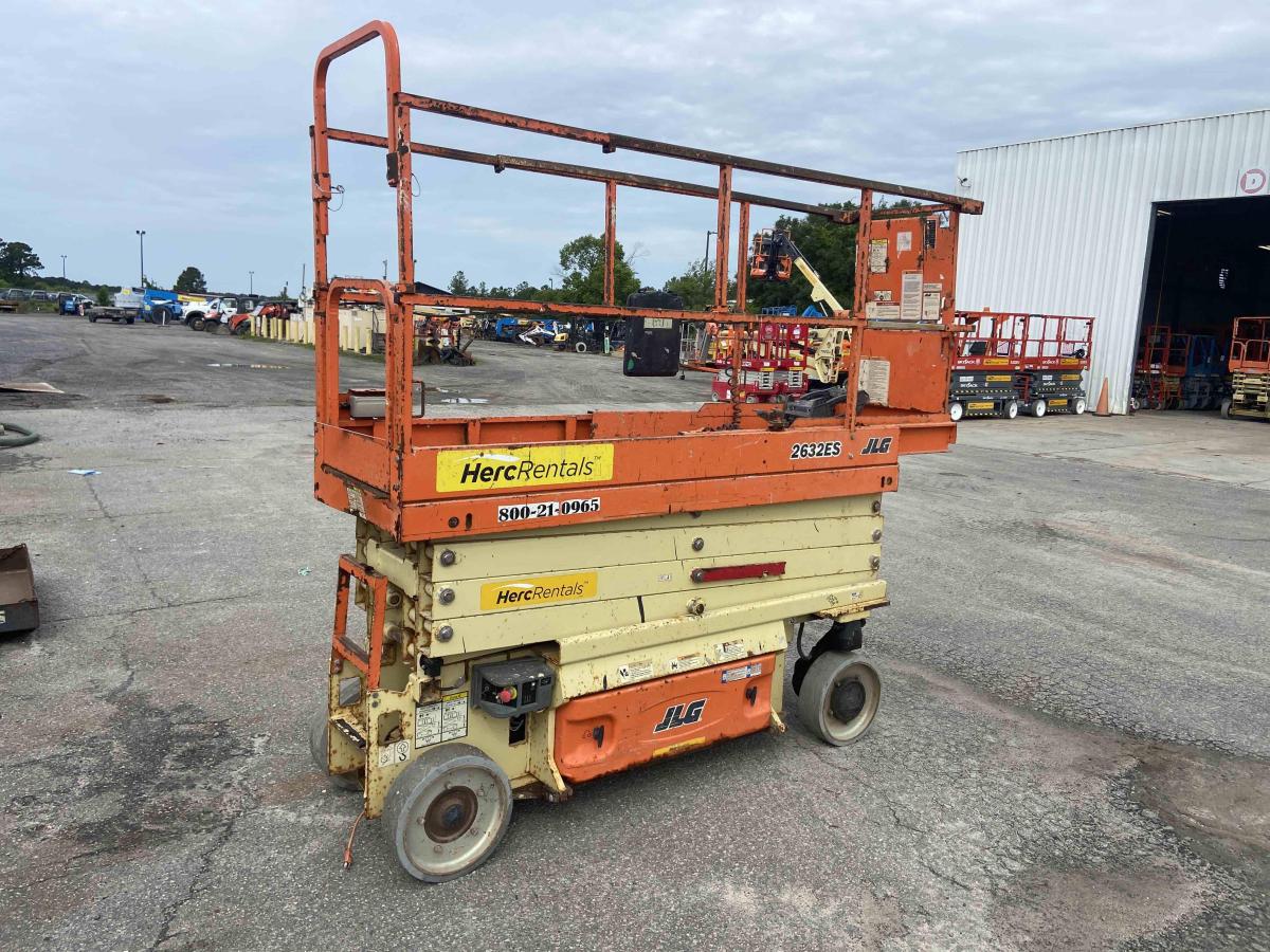 2018 JLG 2632ES