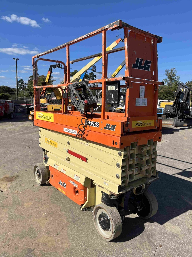 2018 JLG 2632ES-4