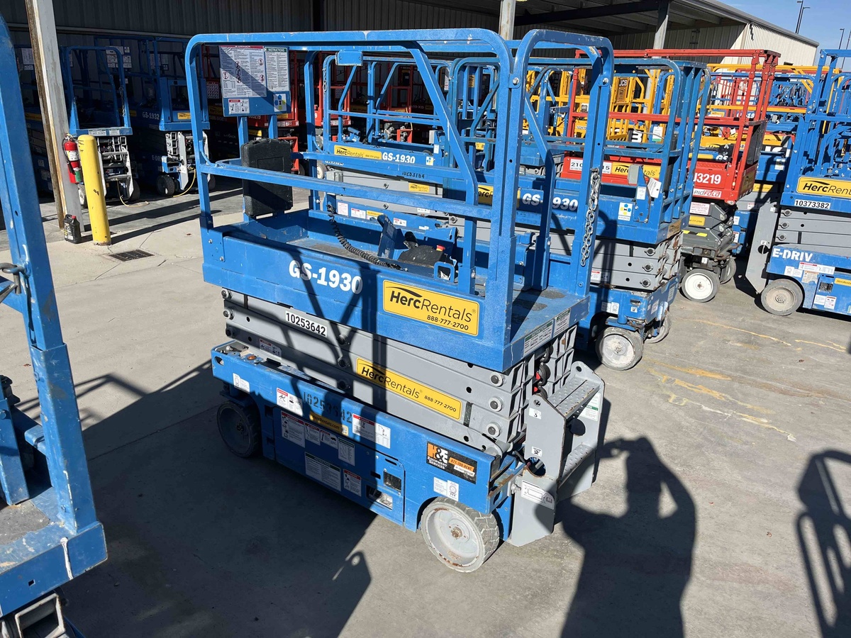 2018 Genie GS-1930