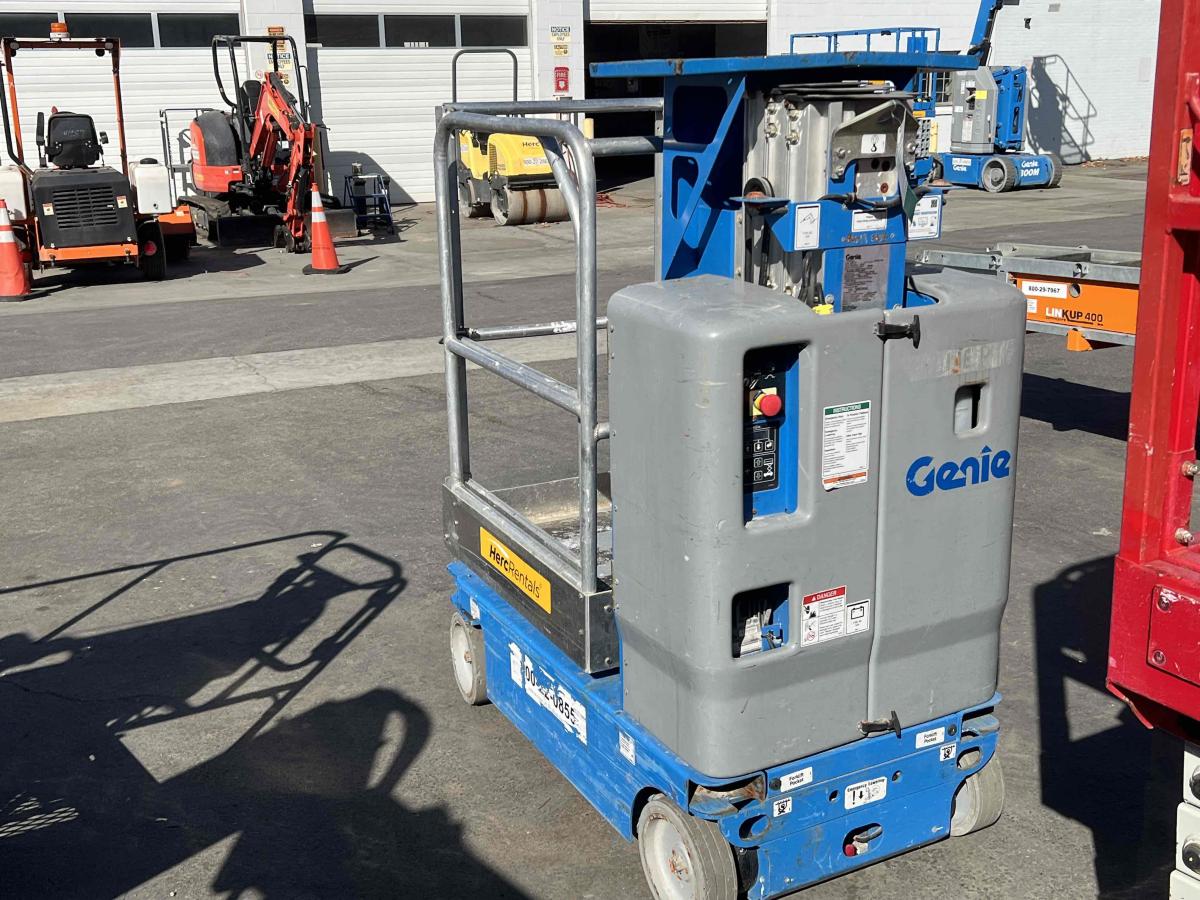 2018 Genie GR-12