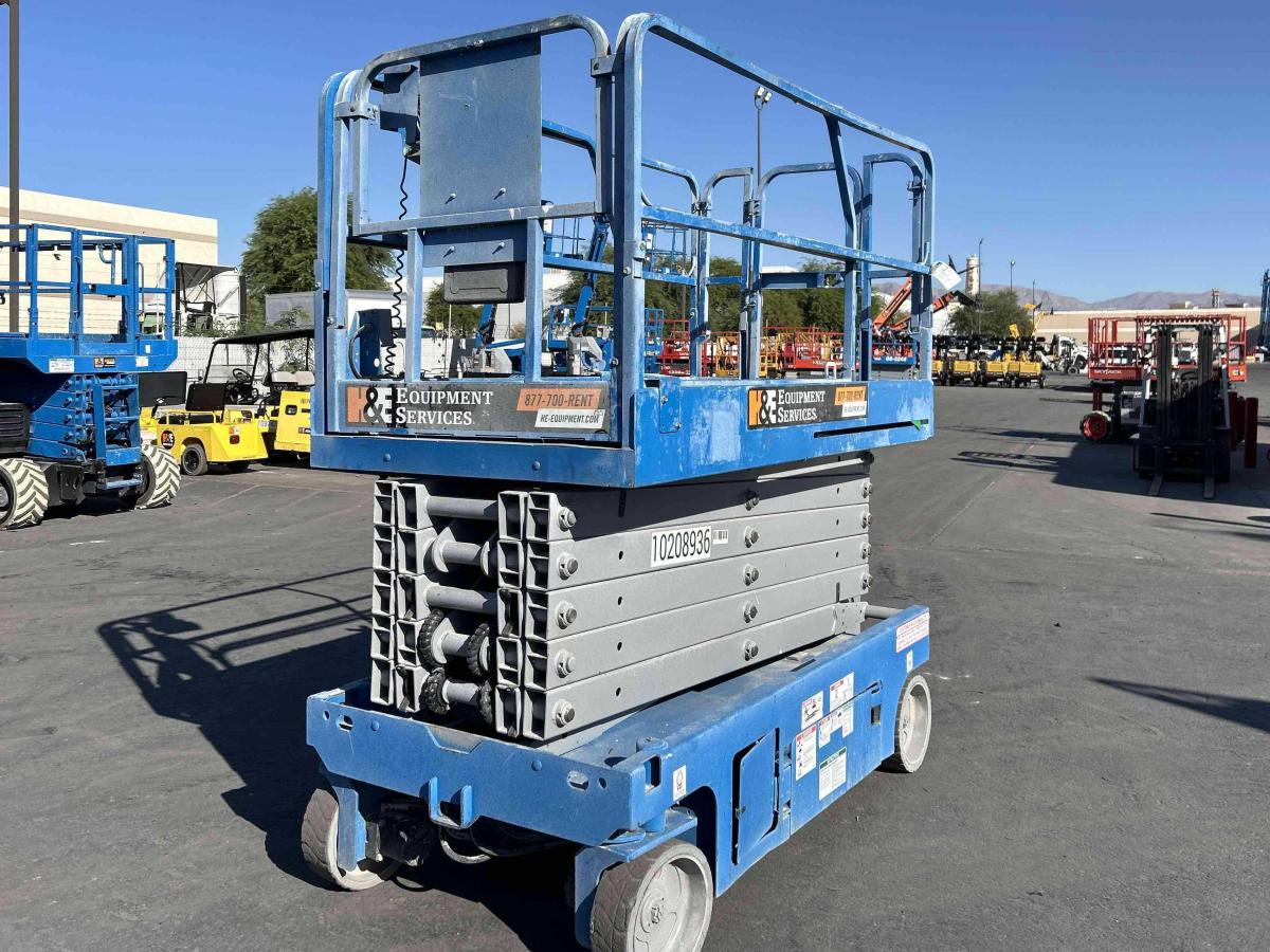 2017 Genie GS-4047