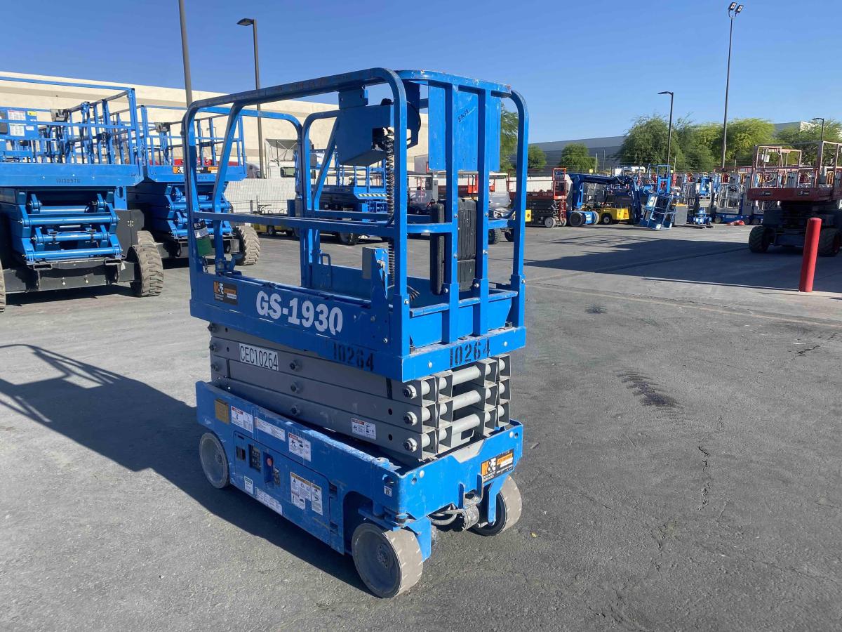 2017 Genie GS-1930