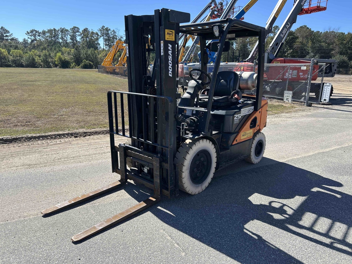 2021 Doosan G25N-7-2