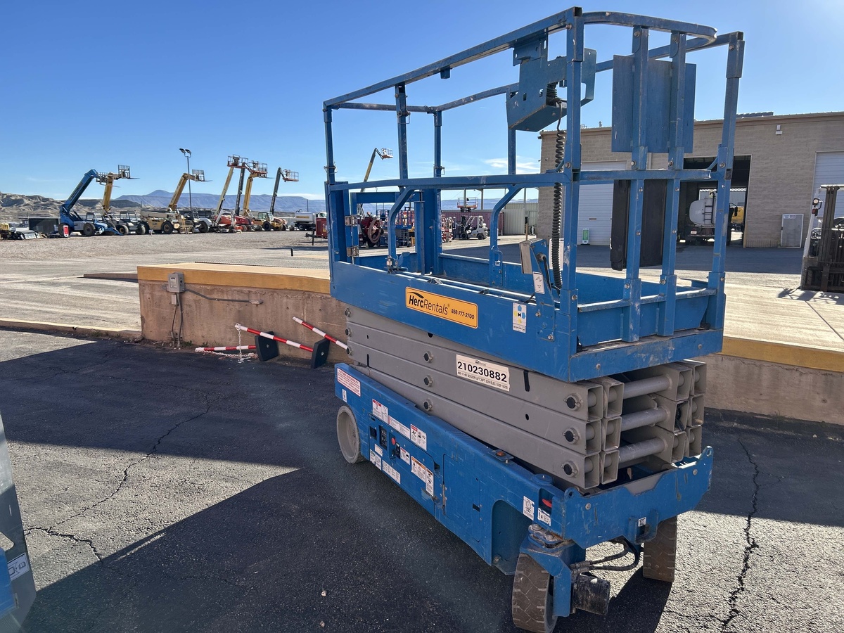 2017 Genie GS-2632-3