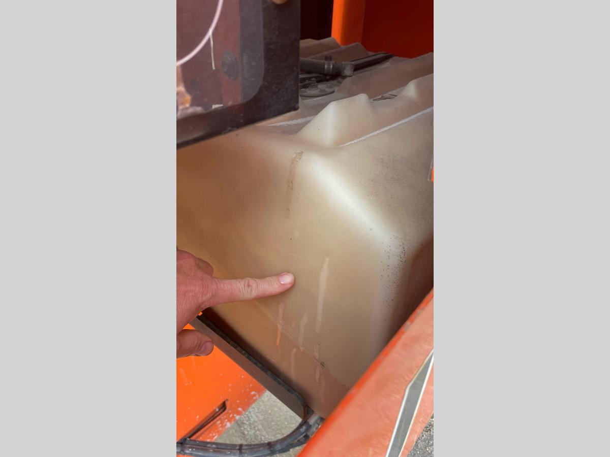 2017 JLG 860SJ