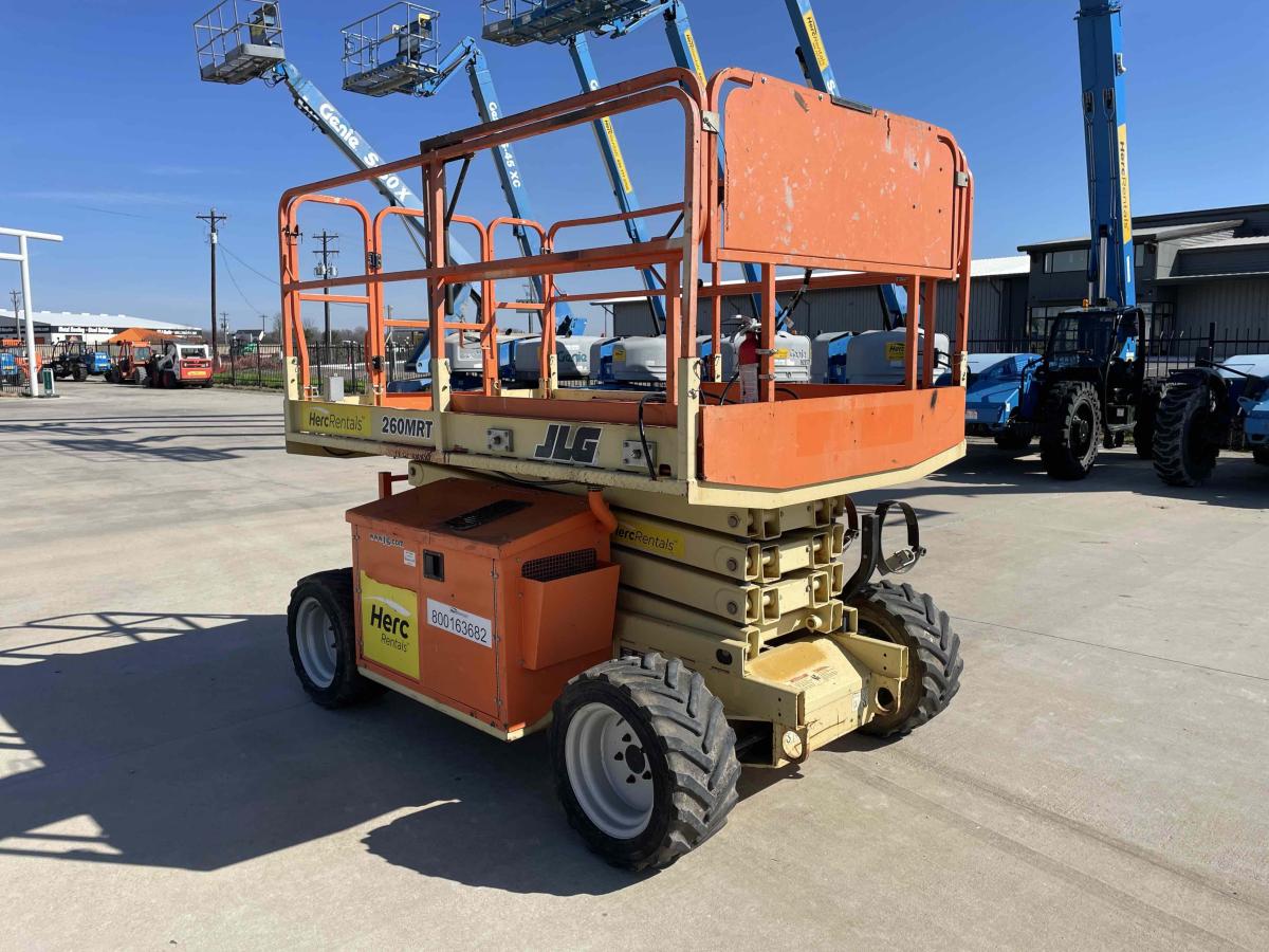 2017 JLG 260MRT