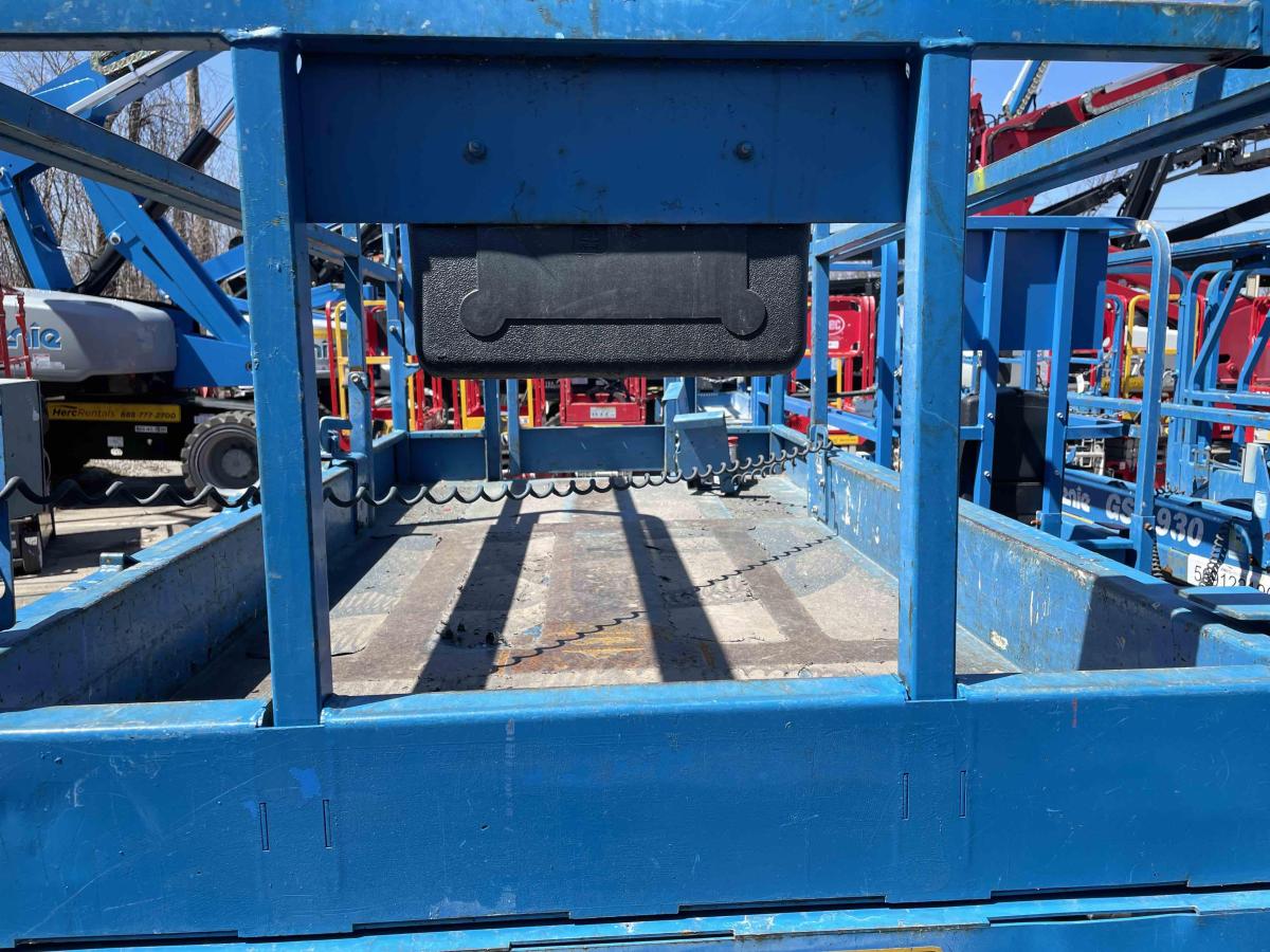 2016 Genie GS-3246