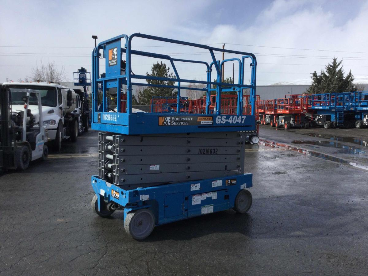2017 Genie GS-4047