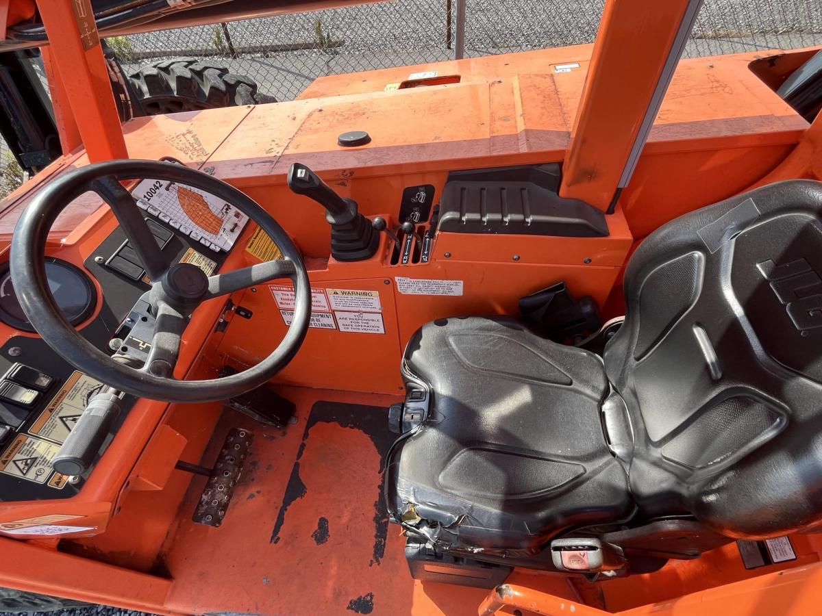 2019 SkyTrak 10042-8