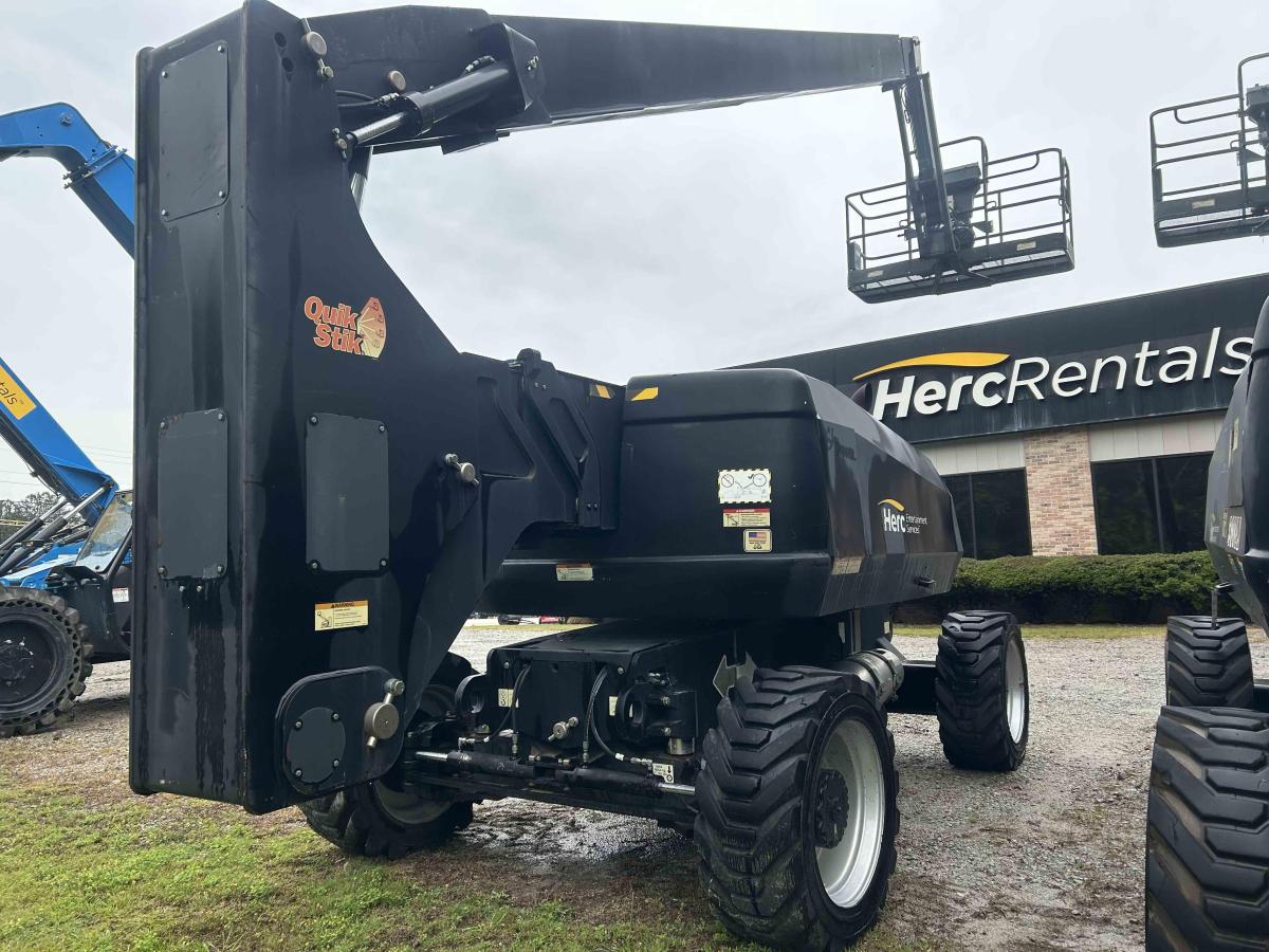2015 JLG 800AJ