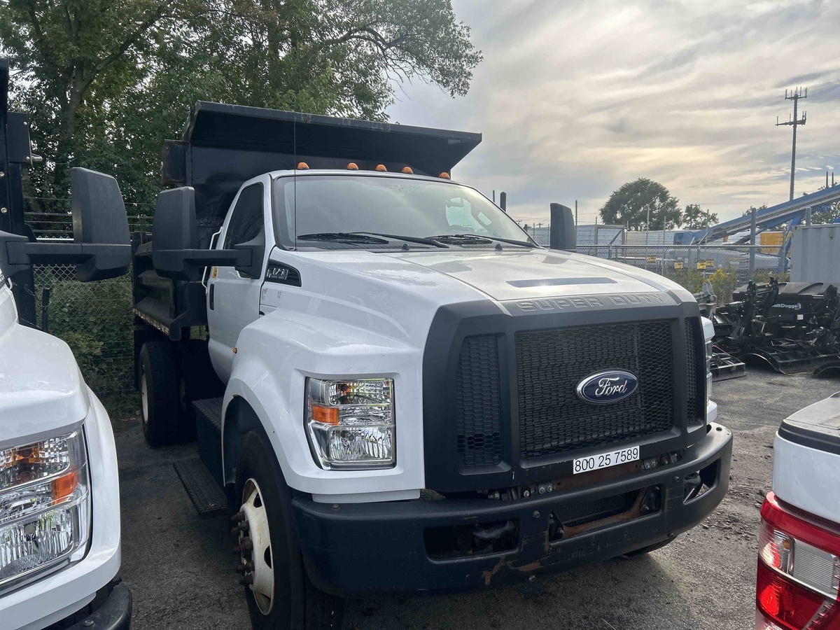 2019 Ford F750-9