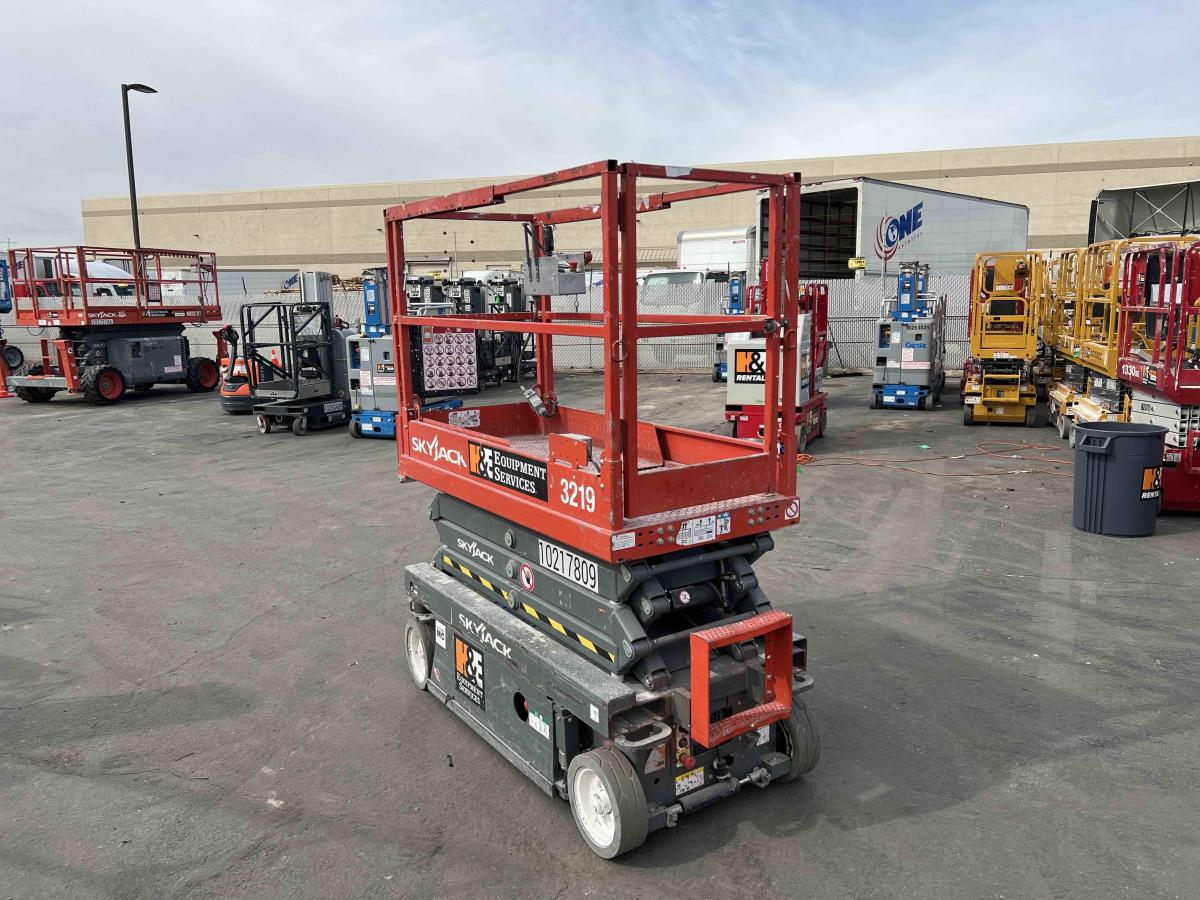 2017 Skyjack SJ3219