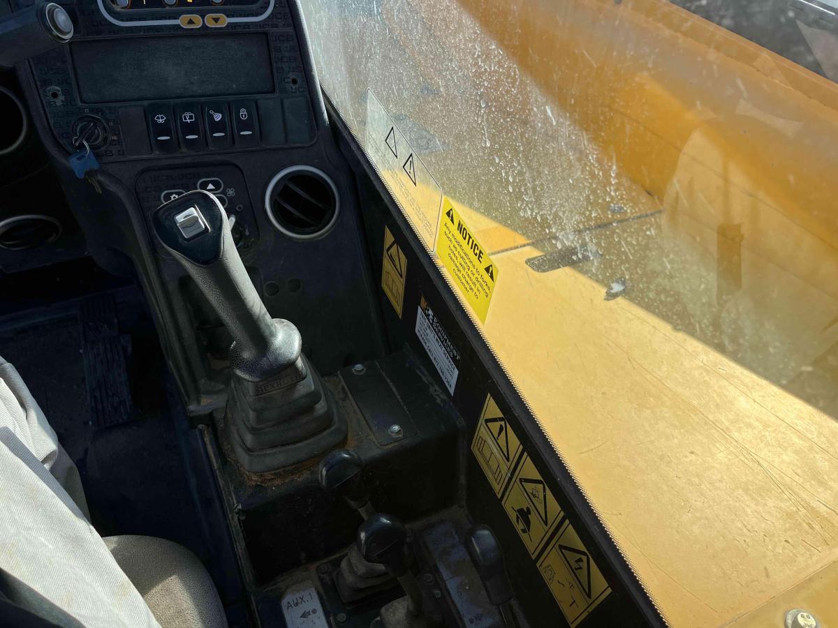 2017 JCB 510-56
