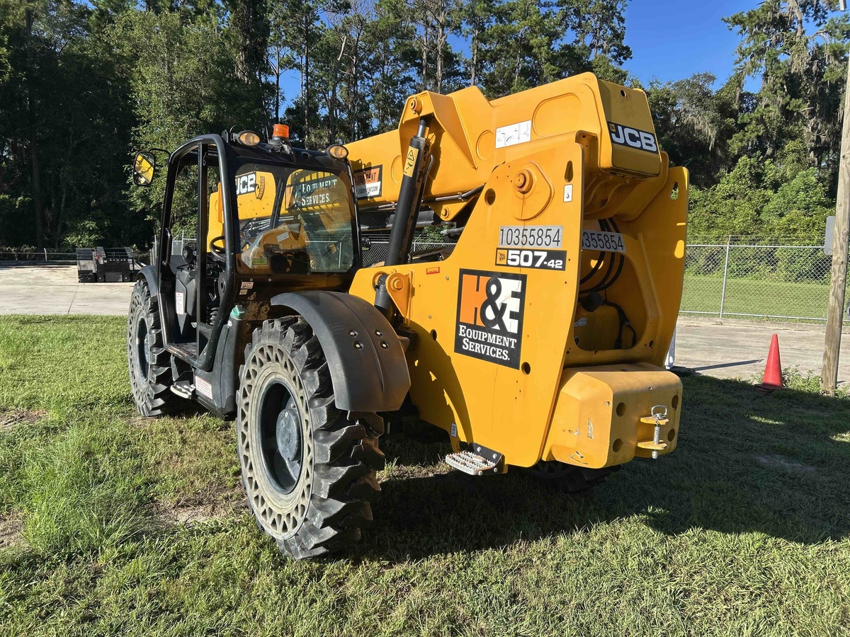 2022 JCB 507-42-3