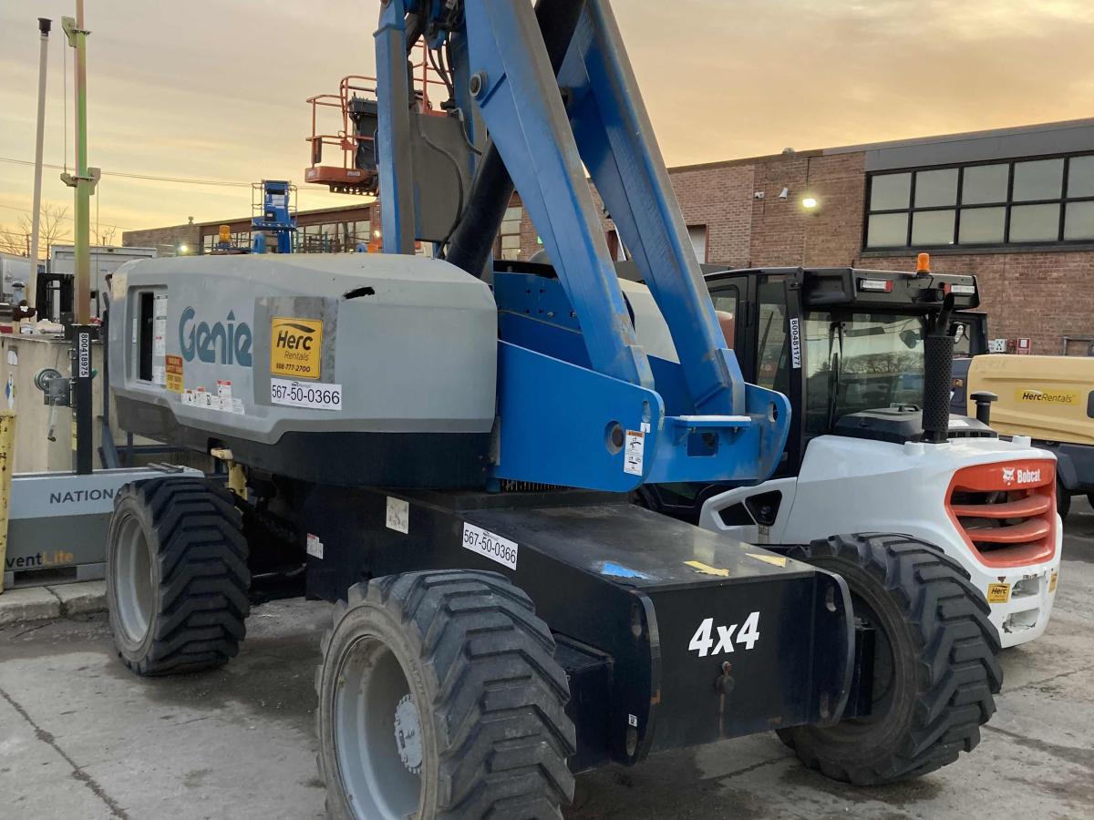 2019 Genie S-85