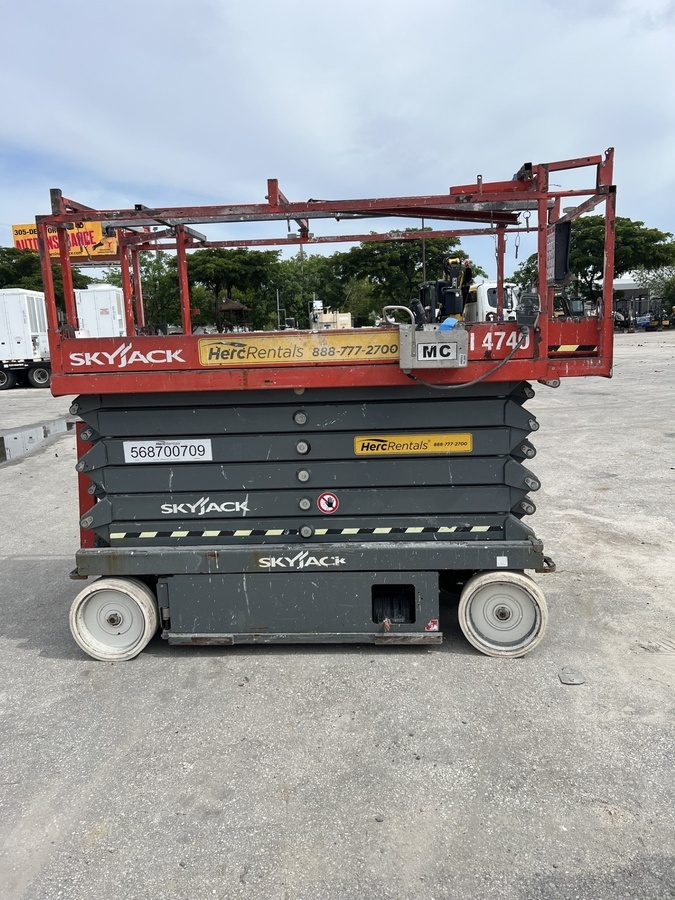 2016 Skyjack SJ4740