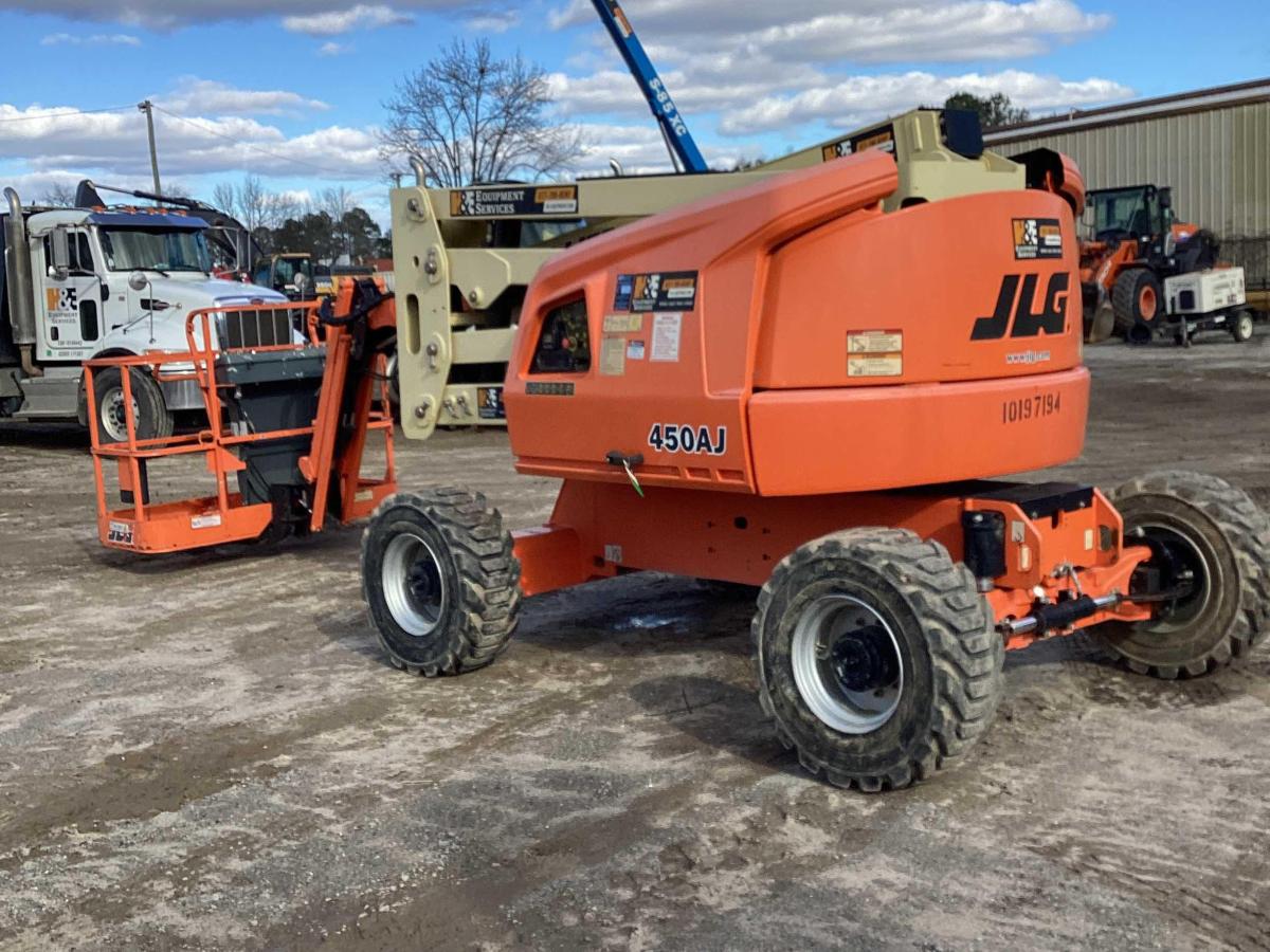 2016 JLG 450AJ