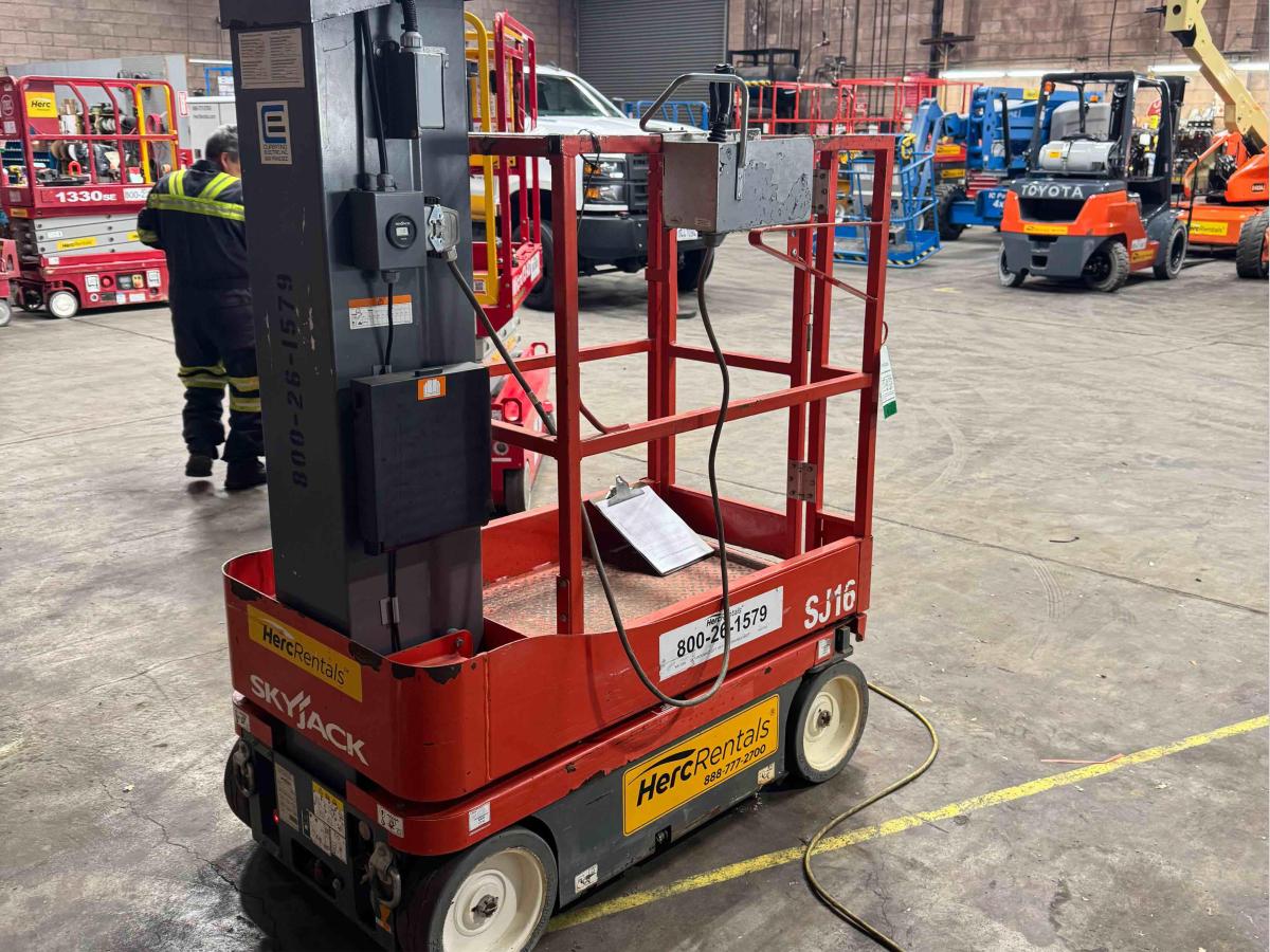 2019 Skyjack SJ16