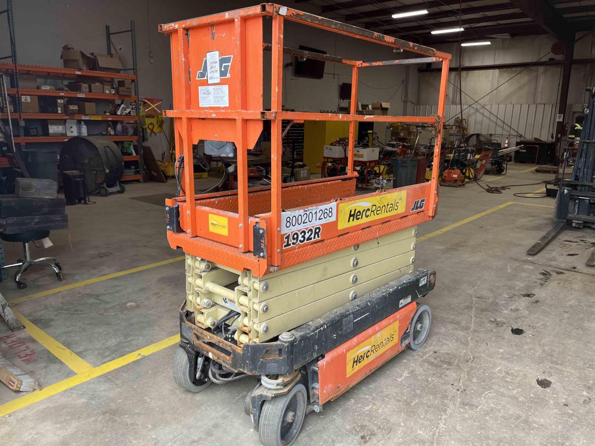 2018 JLG 1932R