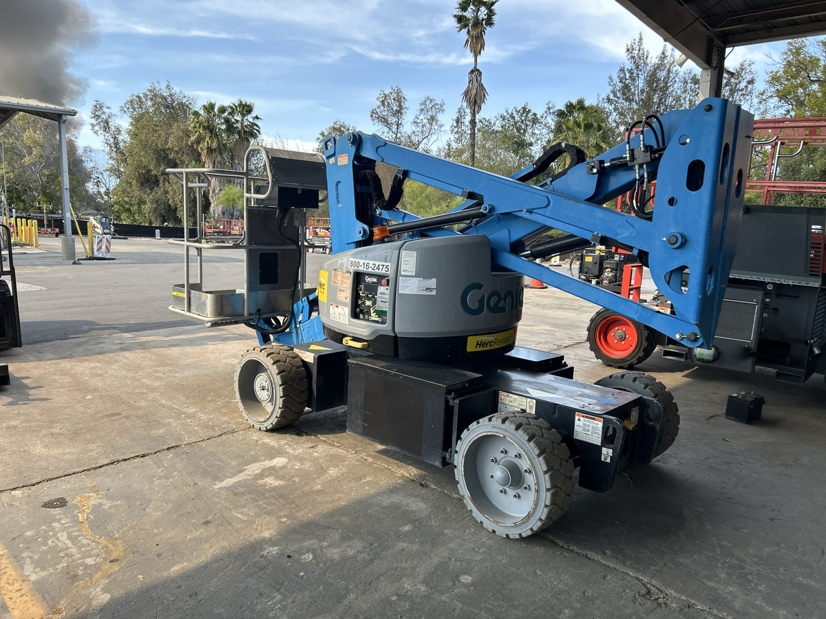 2017 Genie Z-33/18-4