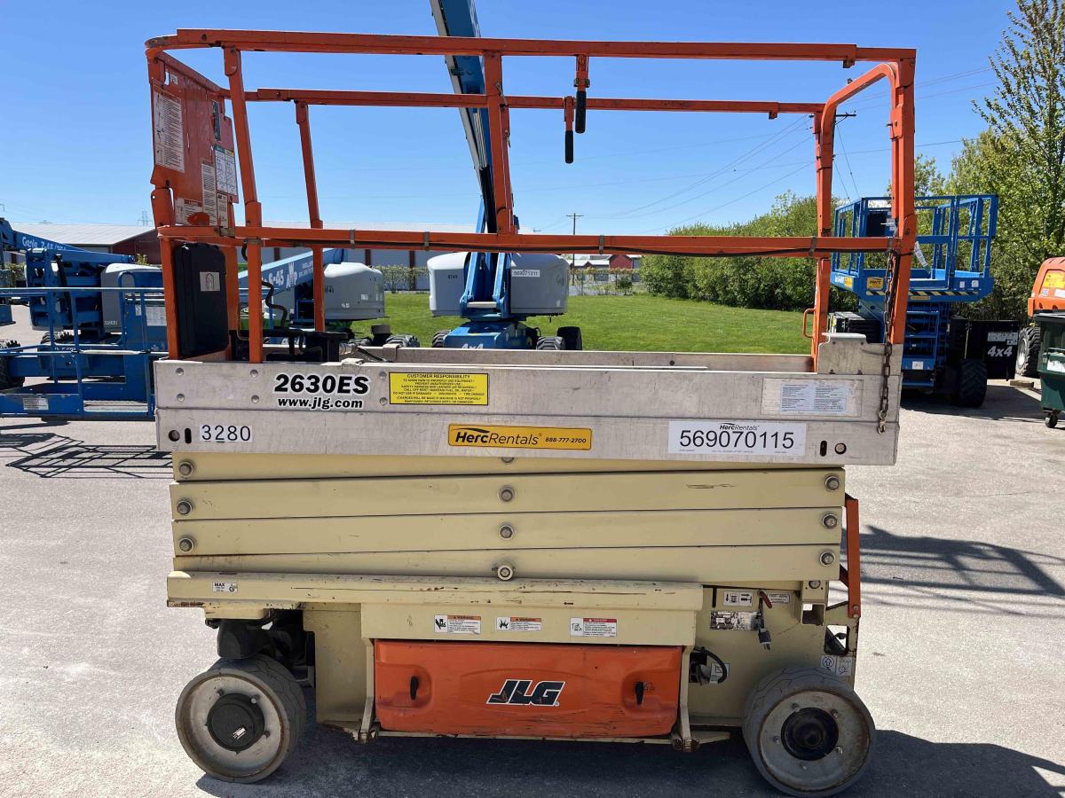 2012 JLG 2630ES