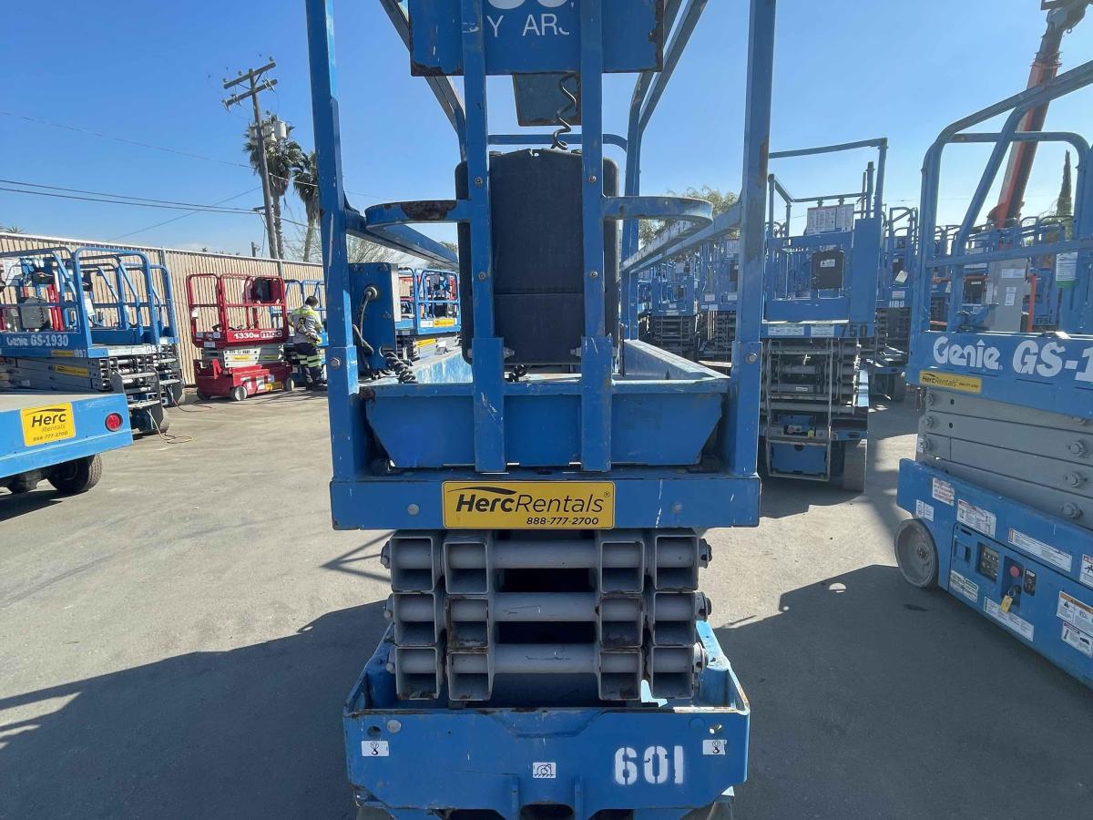 2016 Genie GS-1930