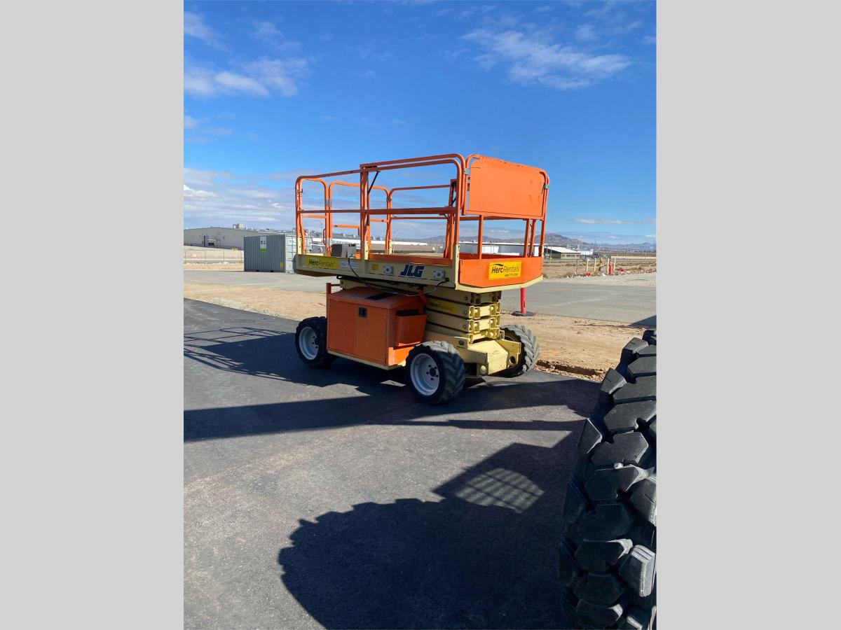 2017 JLG 260MRT