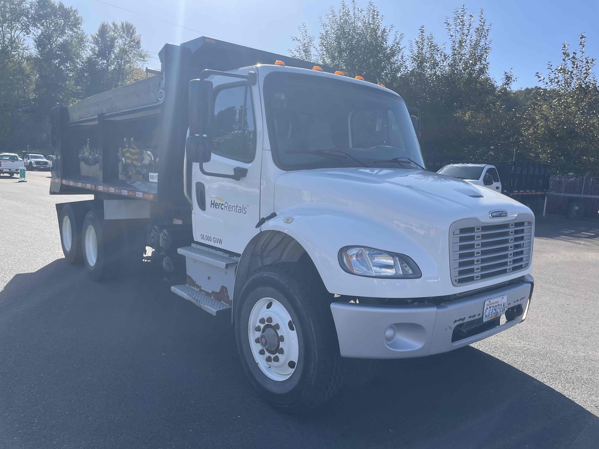 2018 Freightliner M2106