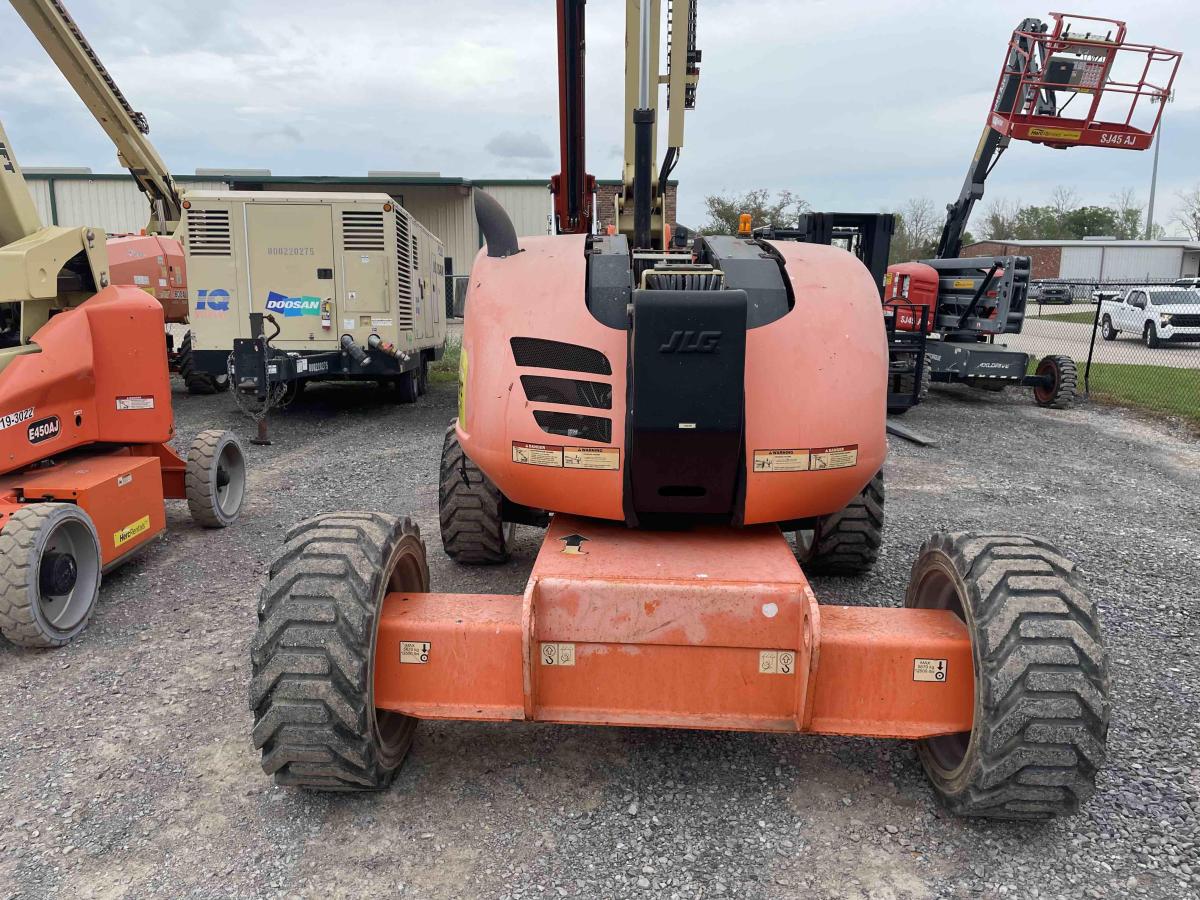2017 JLG 600AJ