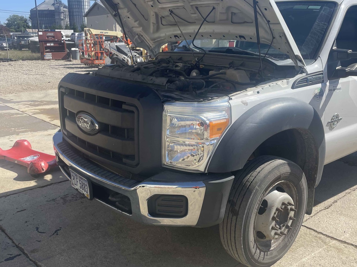 2016 Ford F550-13