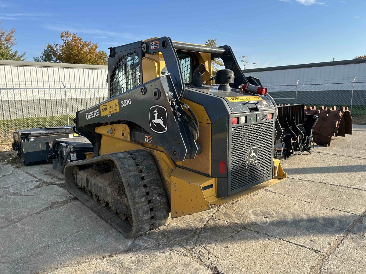 2022 John Deere 331G