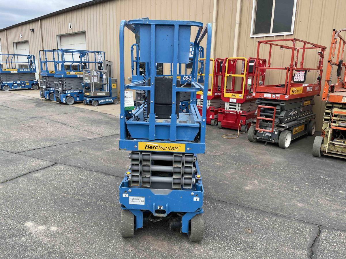2018 Genie GS-1930