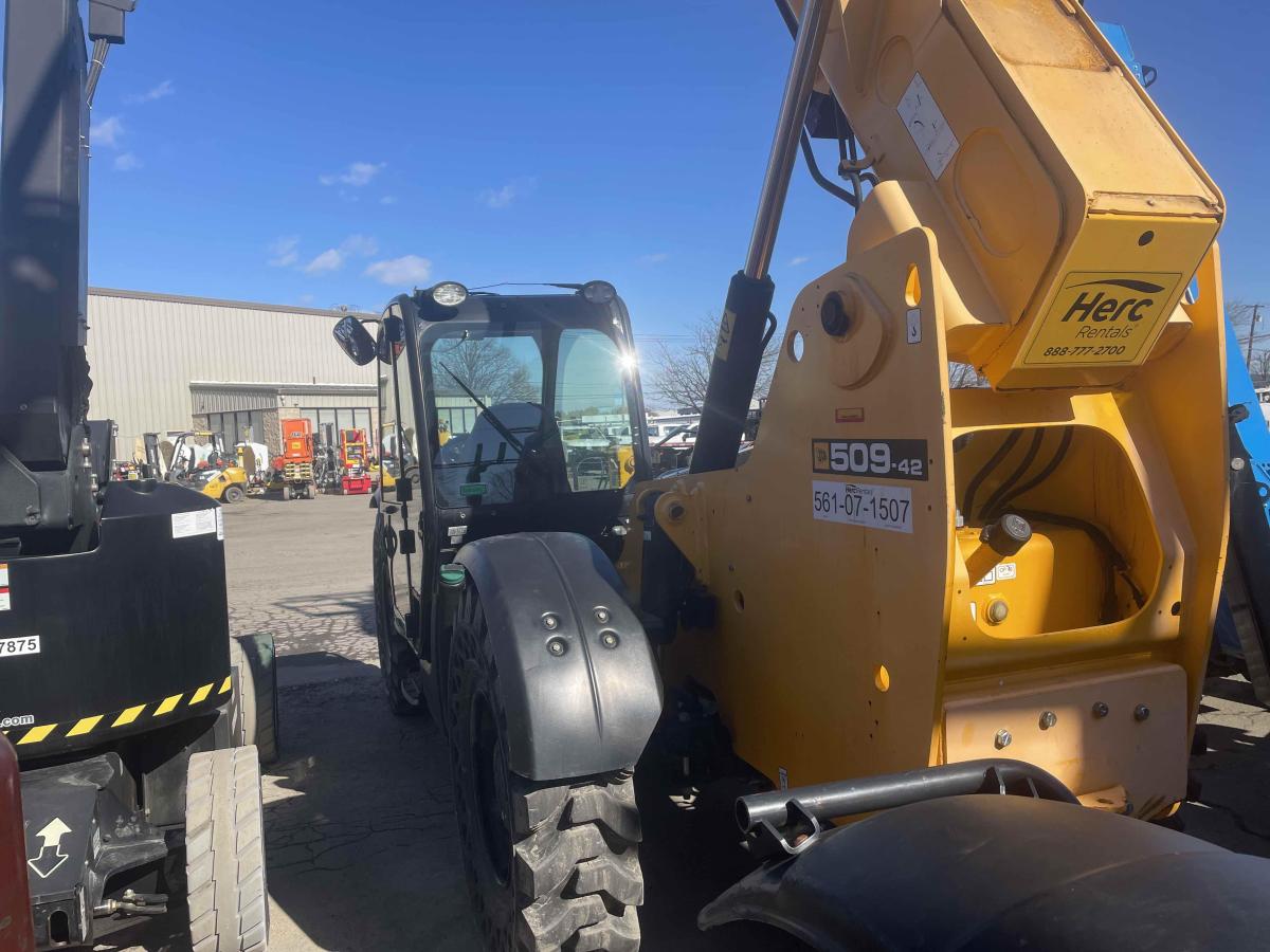 2019 JCB 509-42