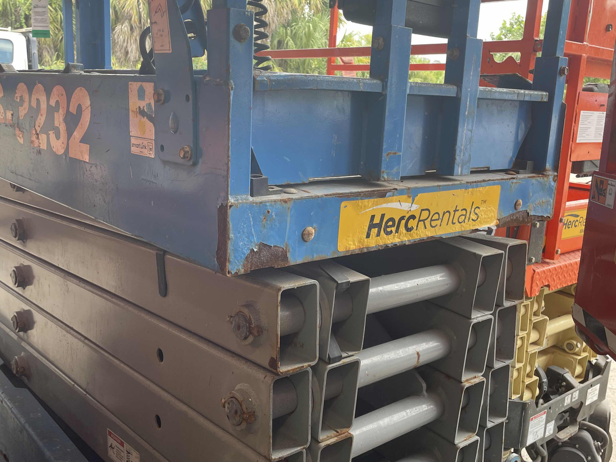 2019 Genie GS-3232