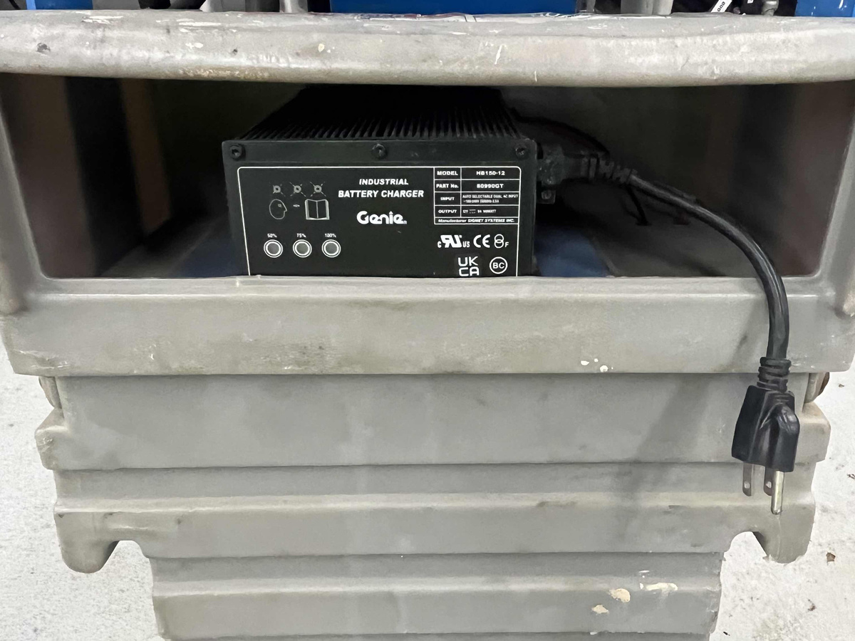 2017 Genie AWP-30S-4