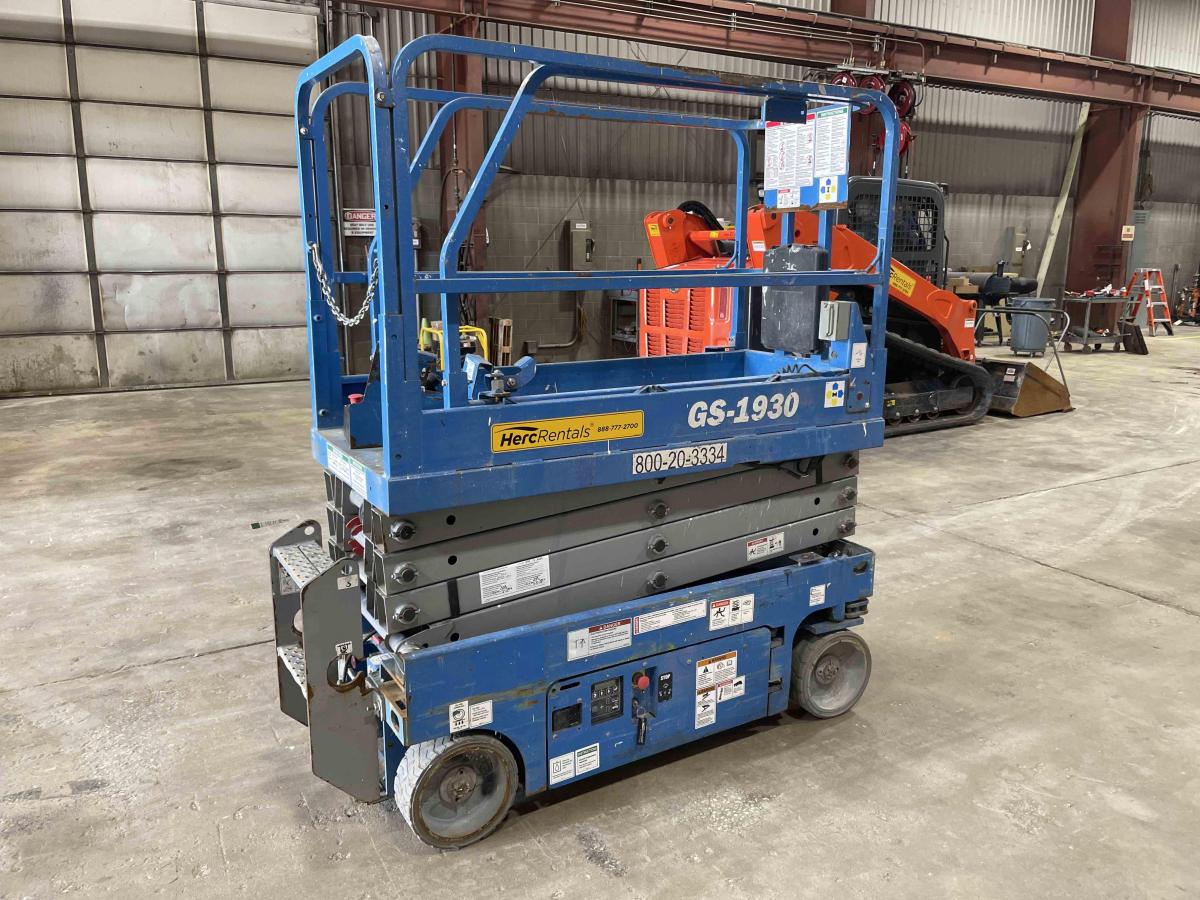 2018 Genie GS-1930