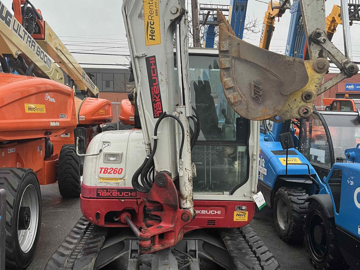 2018 Takeuchi TB260