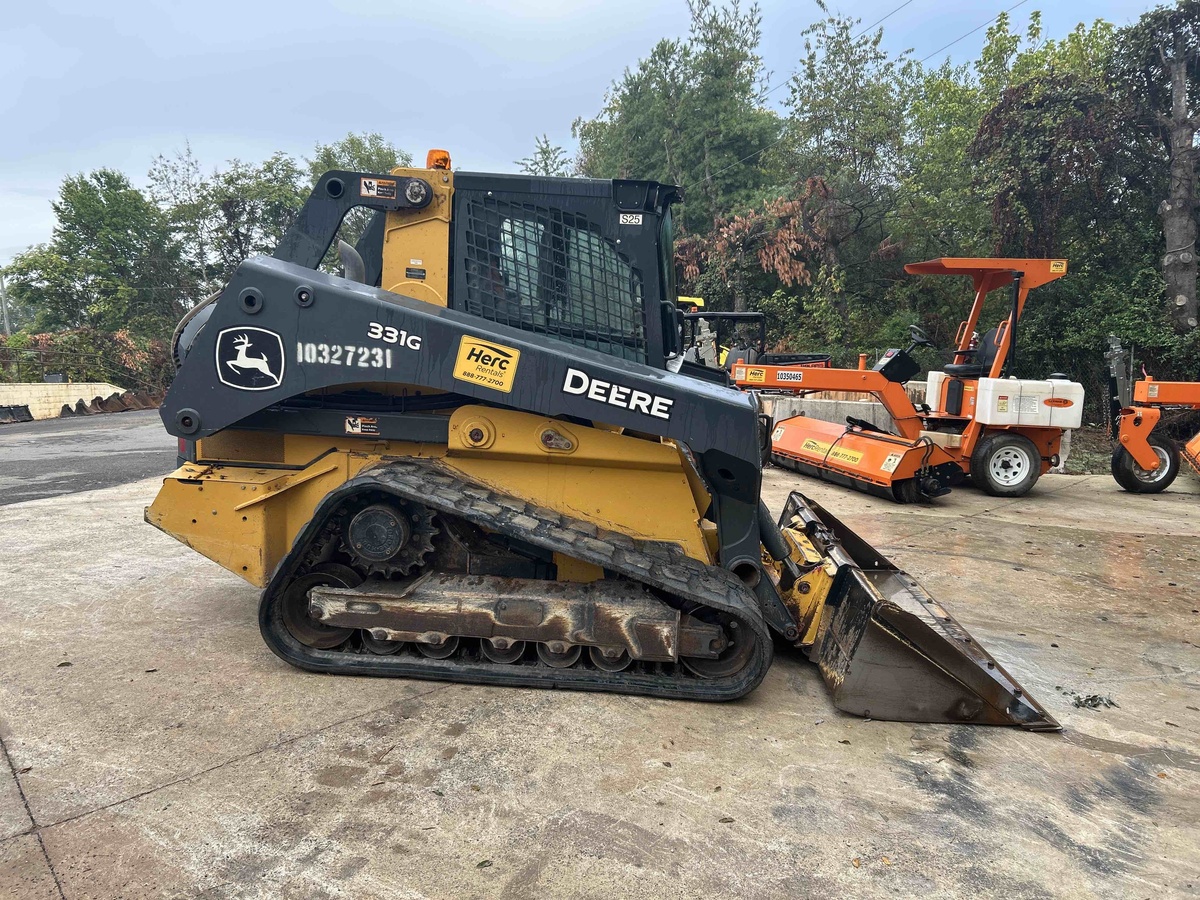 2021 John Deere 331G
