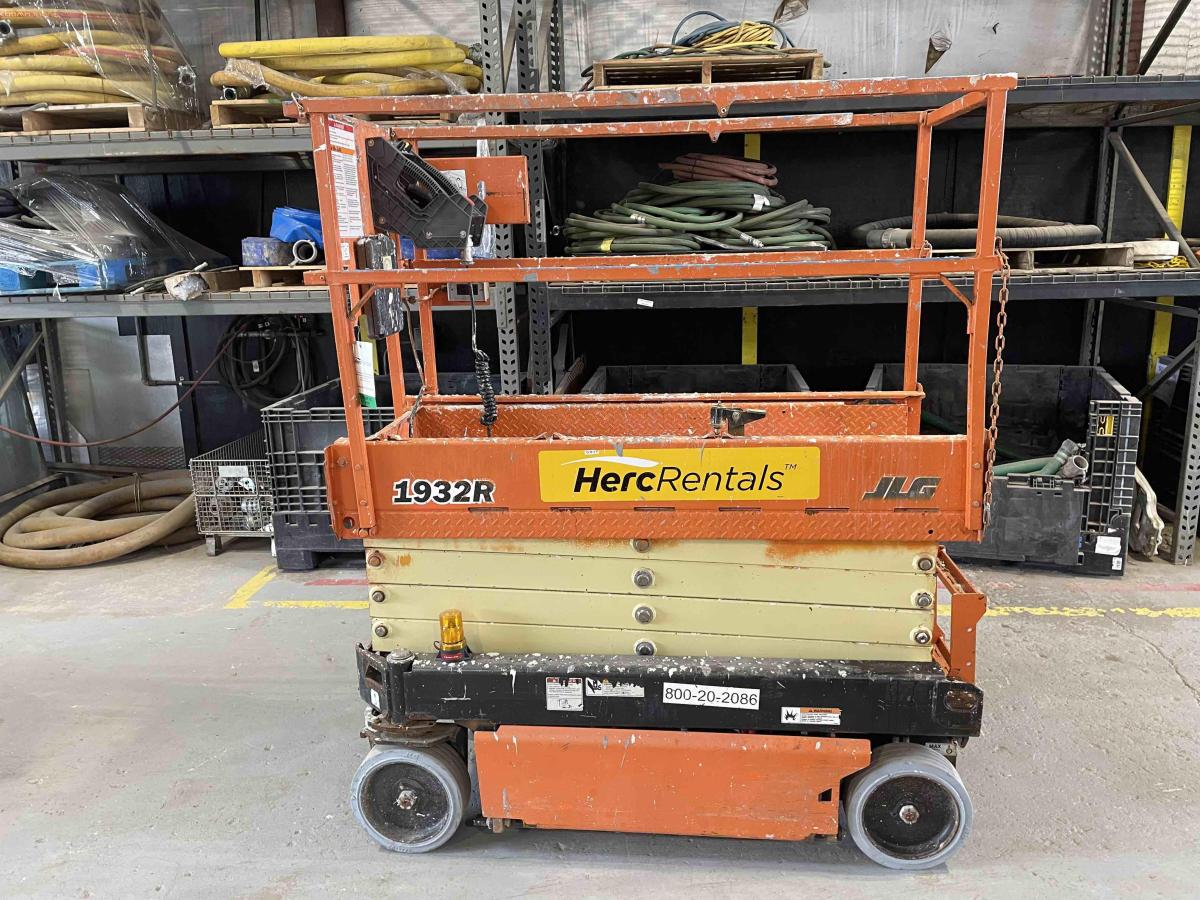 2018 JLG 1932R