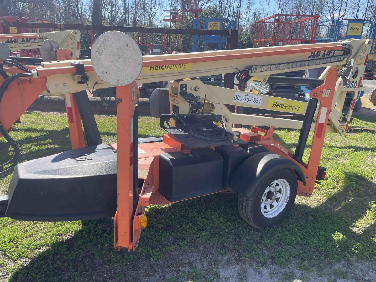2017 JLG T350