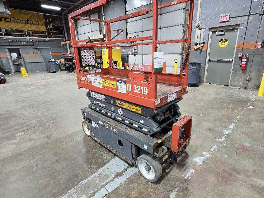 2017 Skyjack SJ3219