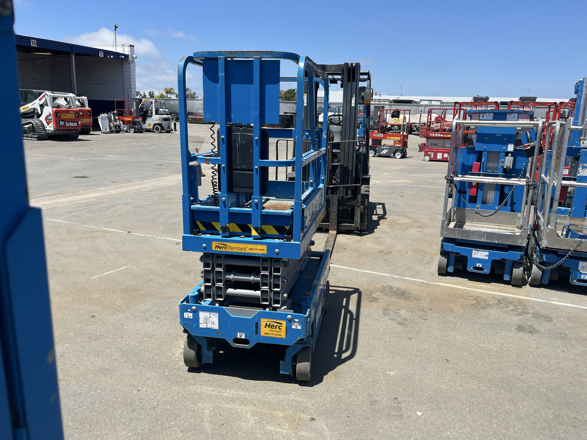 2019 Genie GS1330M-4
