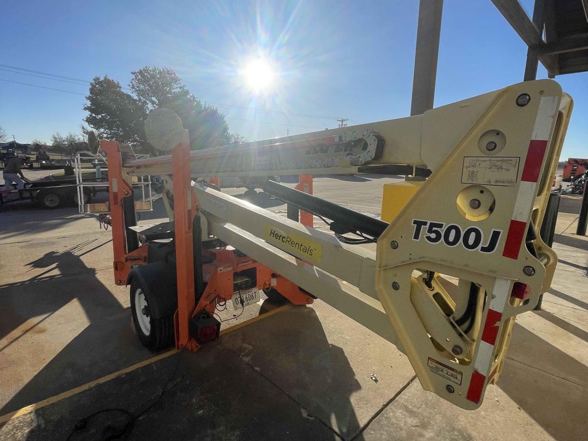2018 JLG T500J