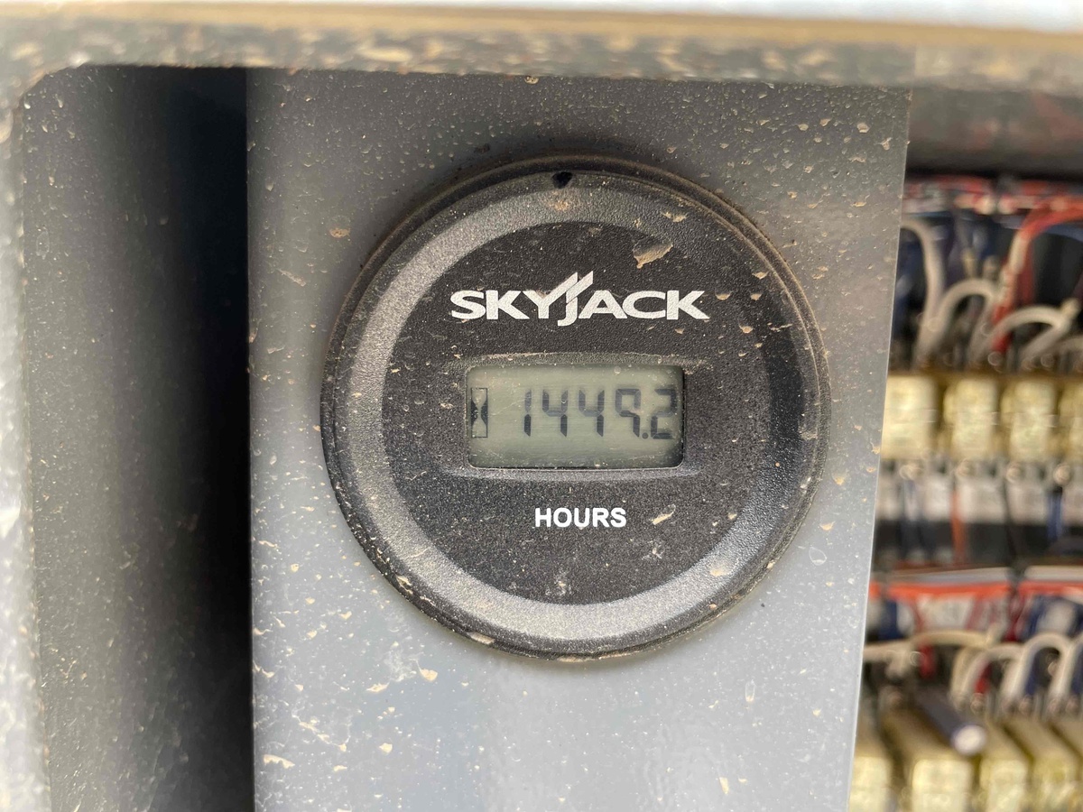 2017 Skyjack SJ8831 RT-5