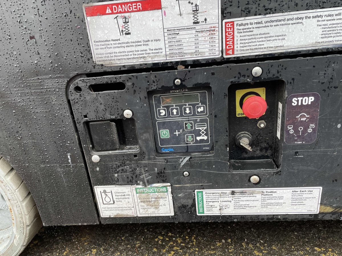 2018 Genie GS-3232-8