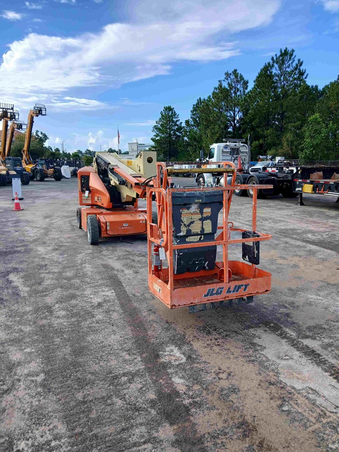 2018 JLG E400AJPN-9